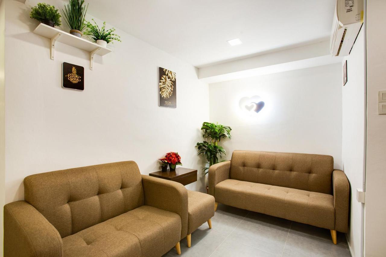 โอโย 89631 988 โฮเต็ล Hotel ยะโฮร์บาห์รู ภายนอก รูปภาพ